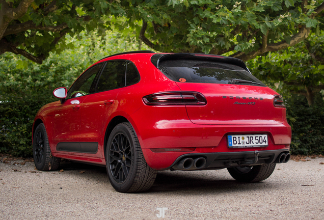 Porsche 95B Macan GTS