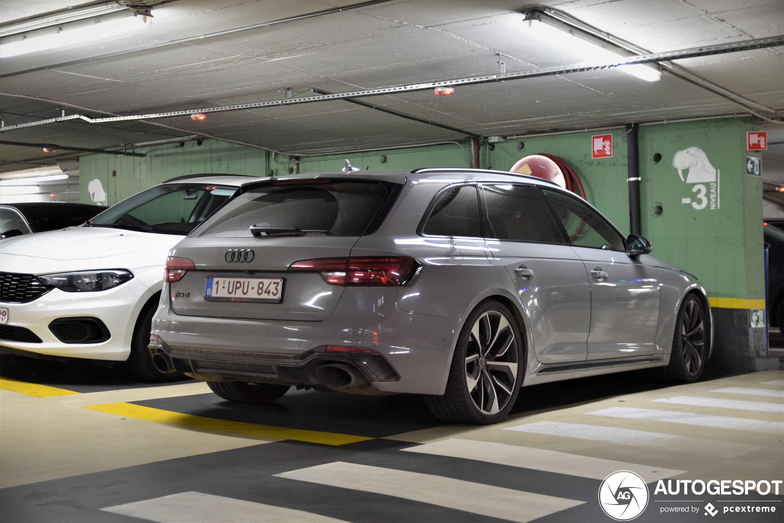 Audi RS4 Avant B9