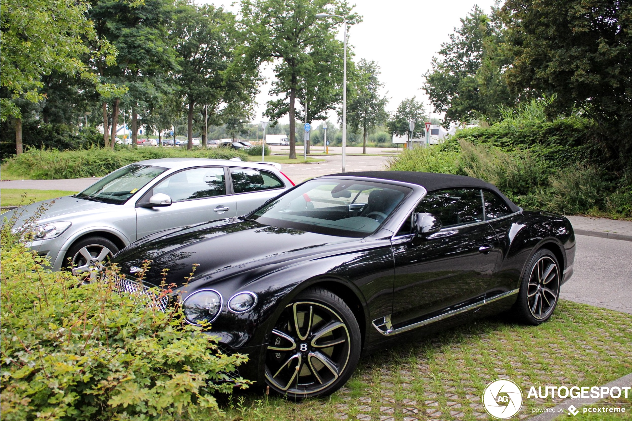 Bentley Continental GTC V8 2020