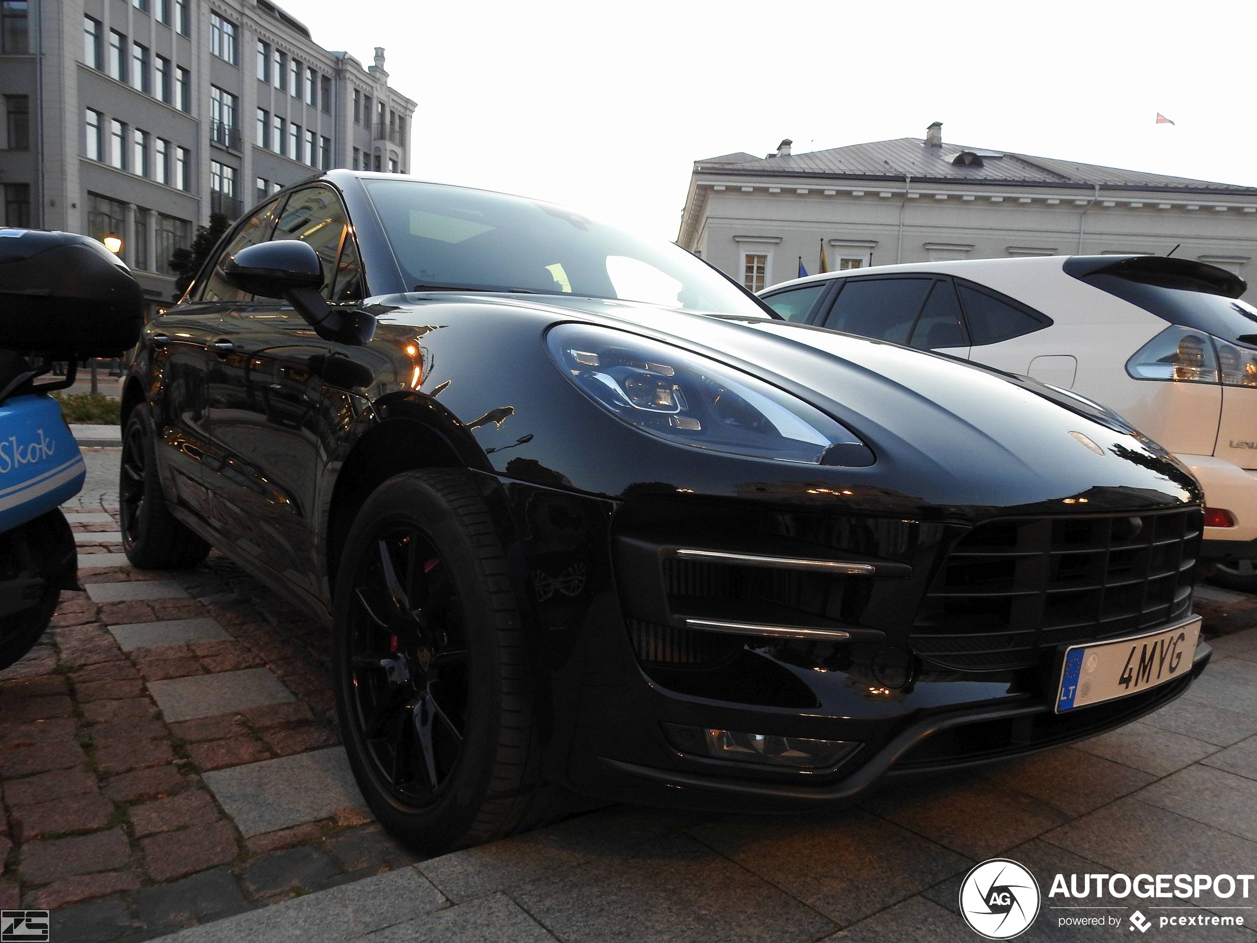 Porsche 95B Macan Turbo