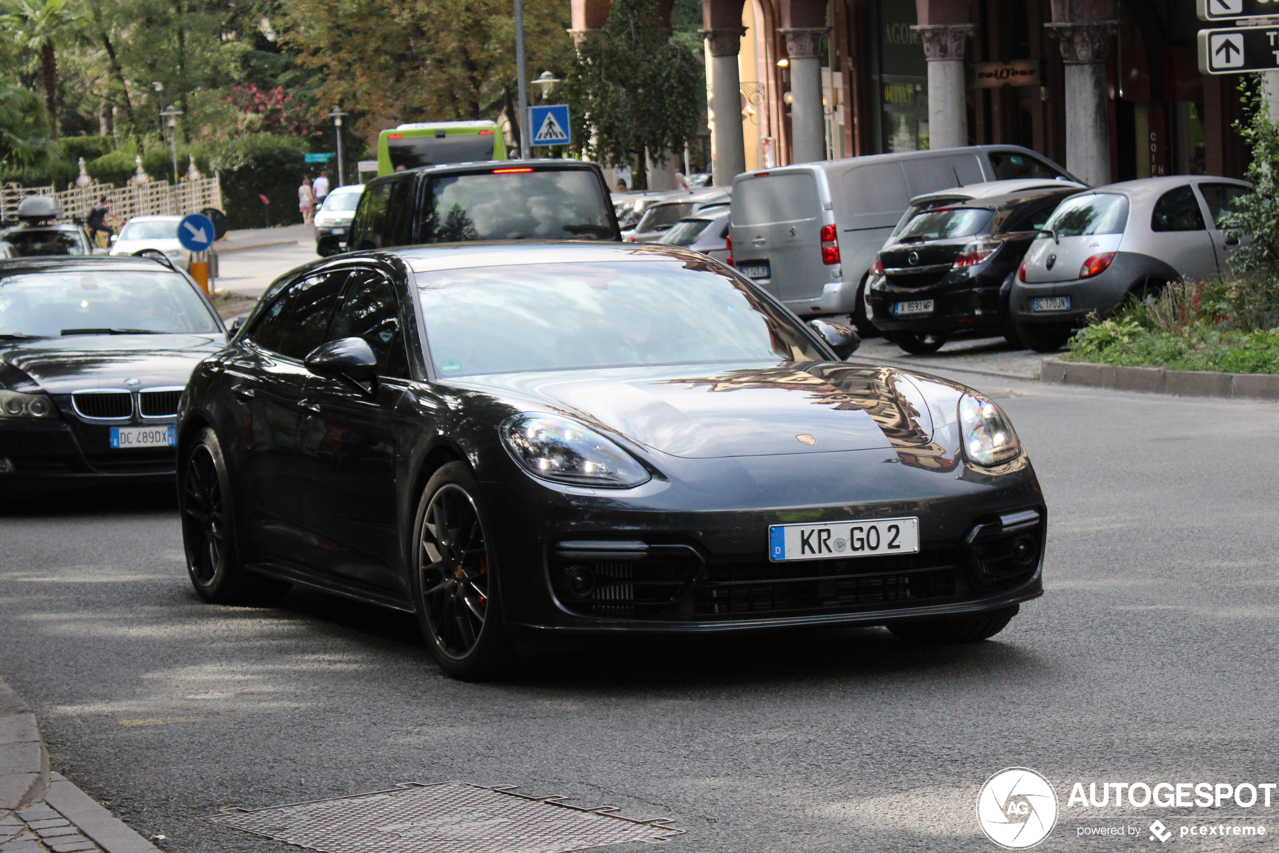 Porsche 971 Panamera GTS Sport Turismo