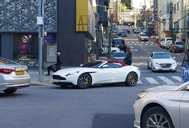 Aston Martin DB11 V8 Volante