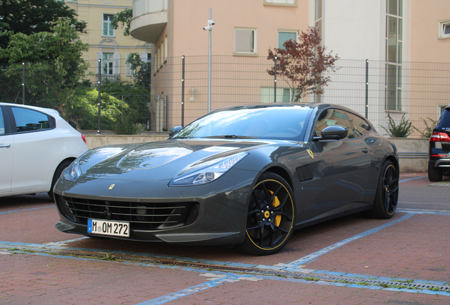 Ferrari GTC4Lusso