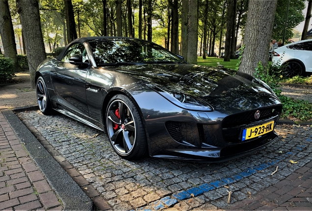 Jaguar F-TYPE R AWD Convertible