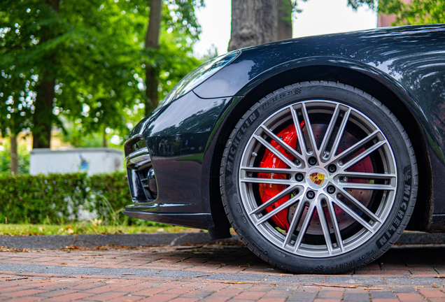 Porsche 971 Panamera Turbo S E-Hybrid Sport Turismo