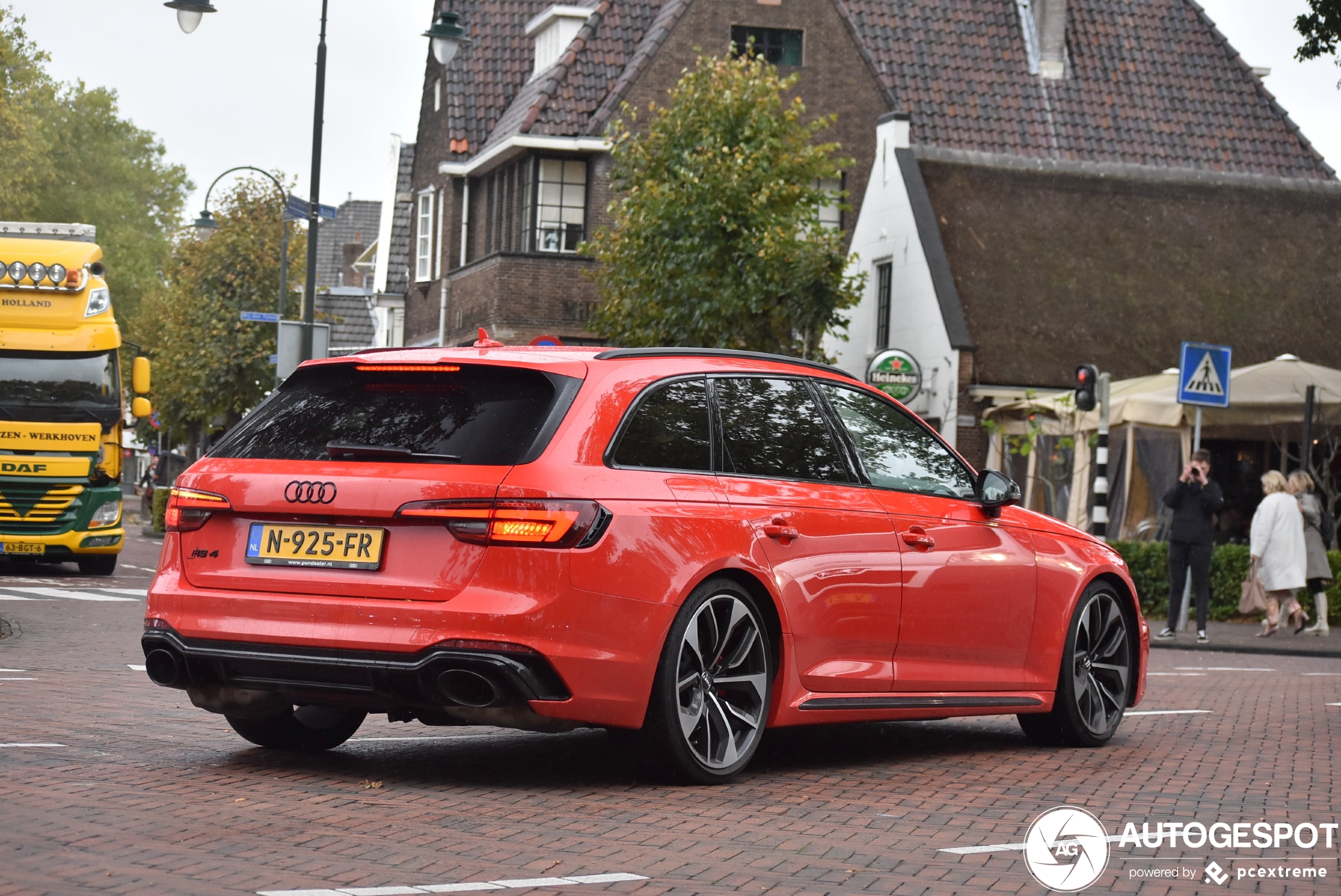 Audi RS4 Avant B9