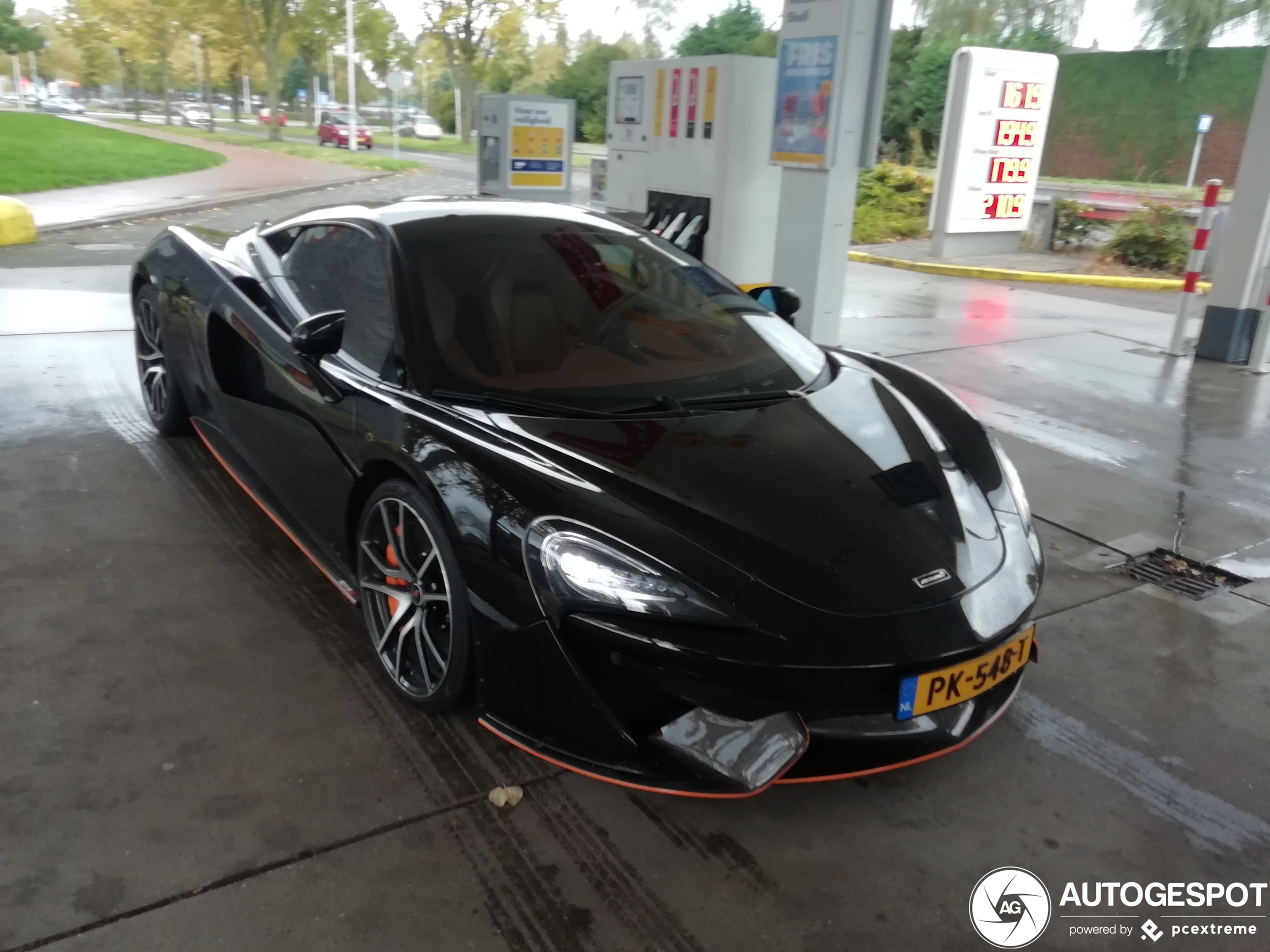 McLaren 570S