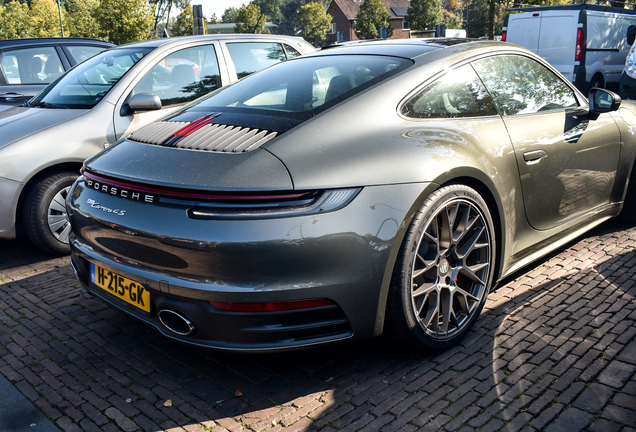 Porsche 992 Carrera 4S