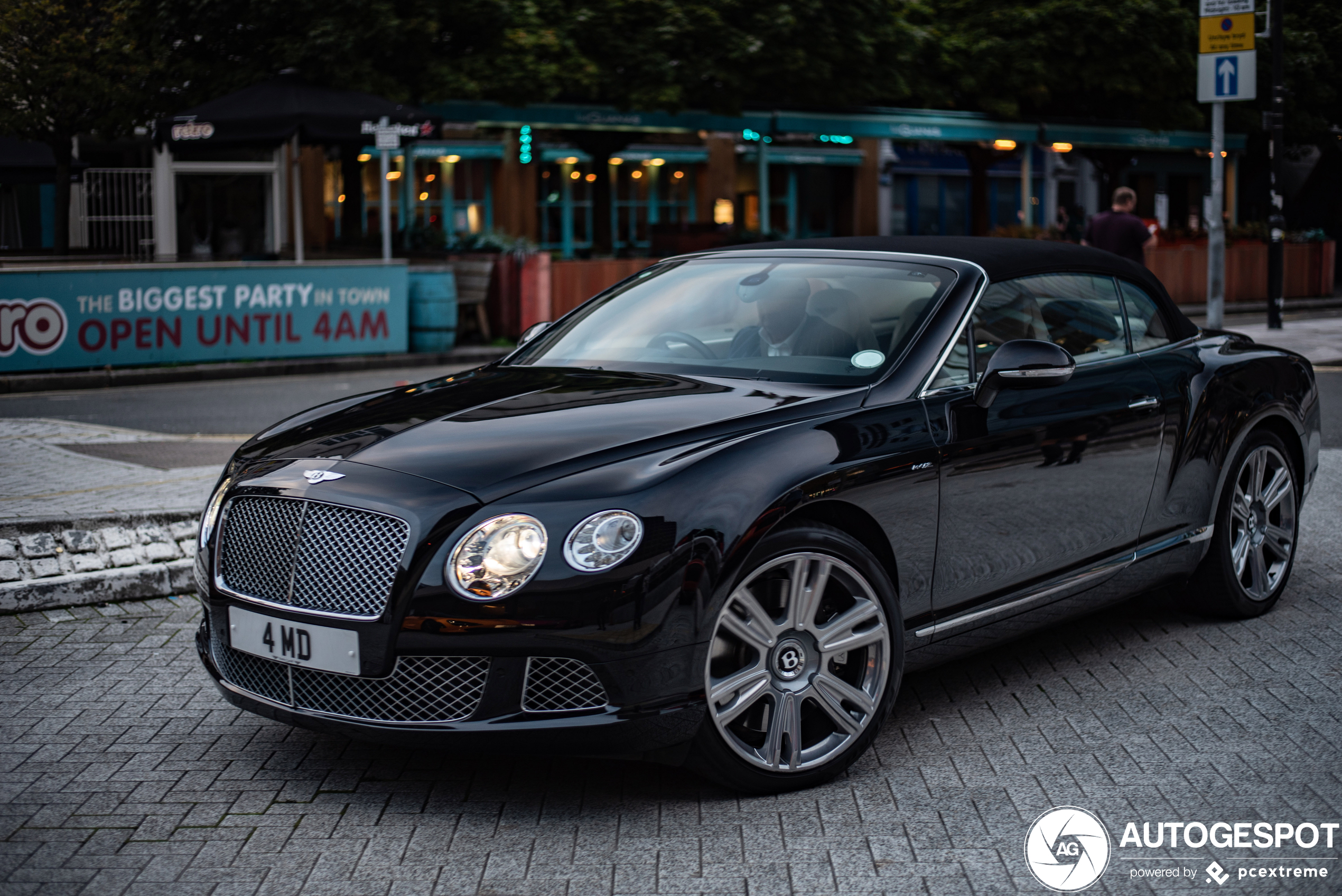 Bentley Continental GTC 2012