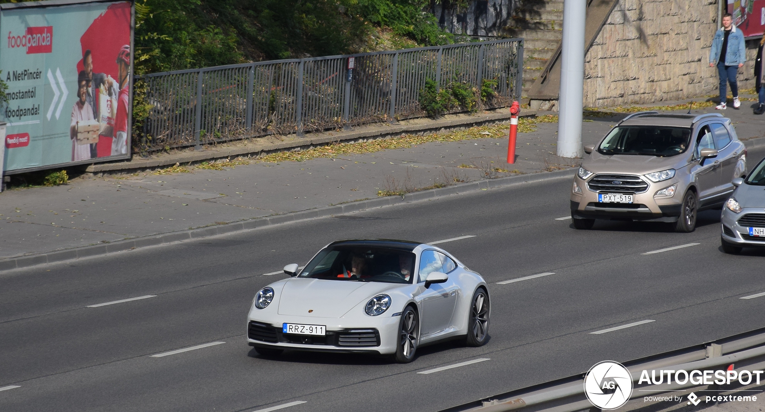 Porsche 992 Carrera 4S