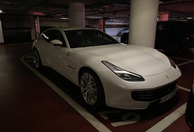 Ferrari GTC4Lusso