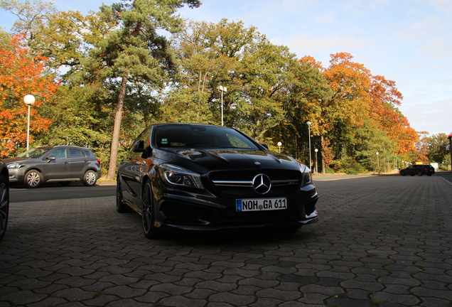 Mercedes-Benz CLA 45 AMG Shooting Brake