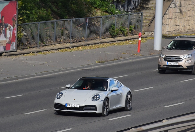 Porsche 992 Carrera 4S