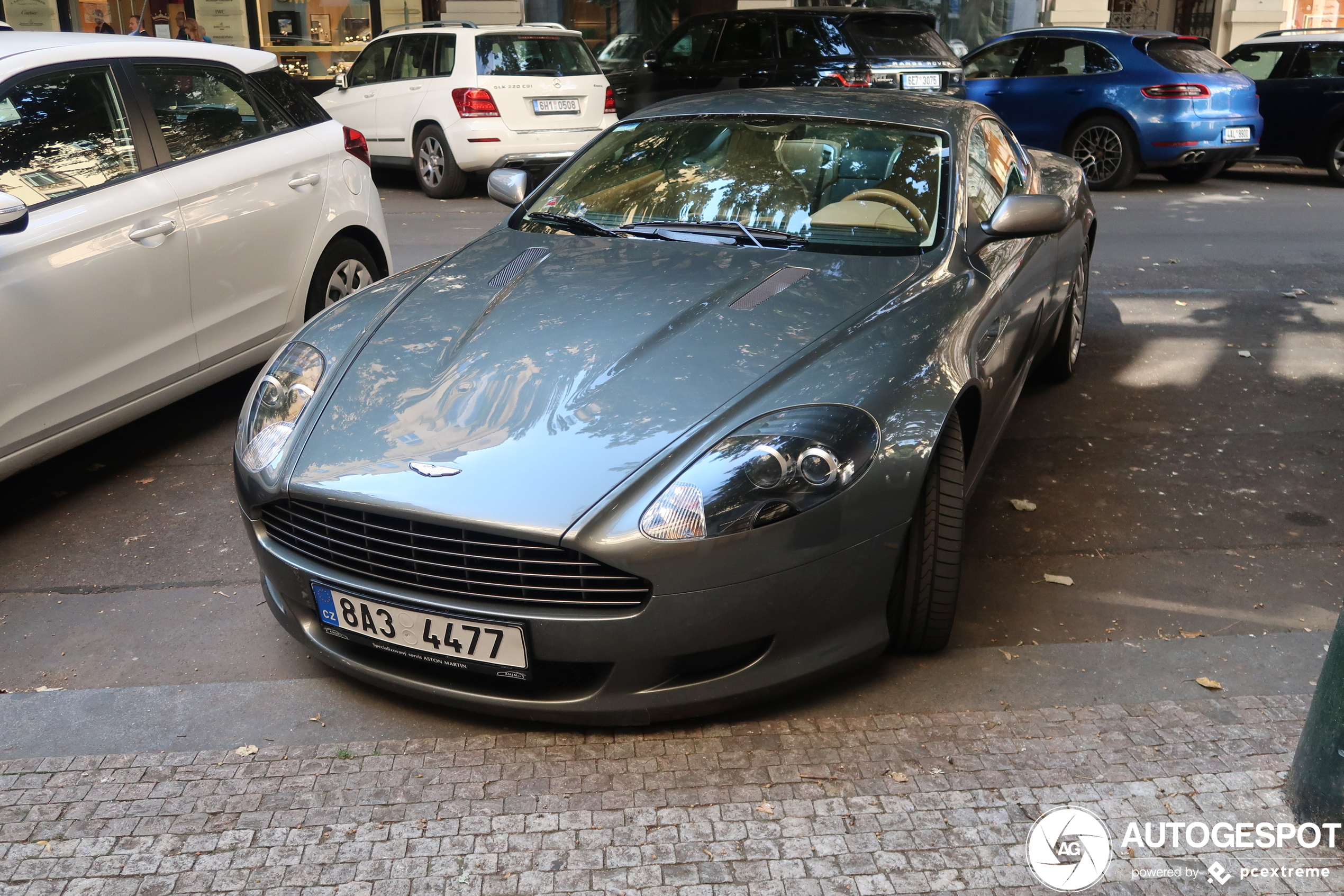 Aston Martin DB9