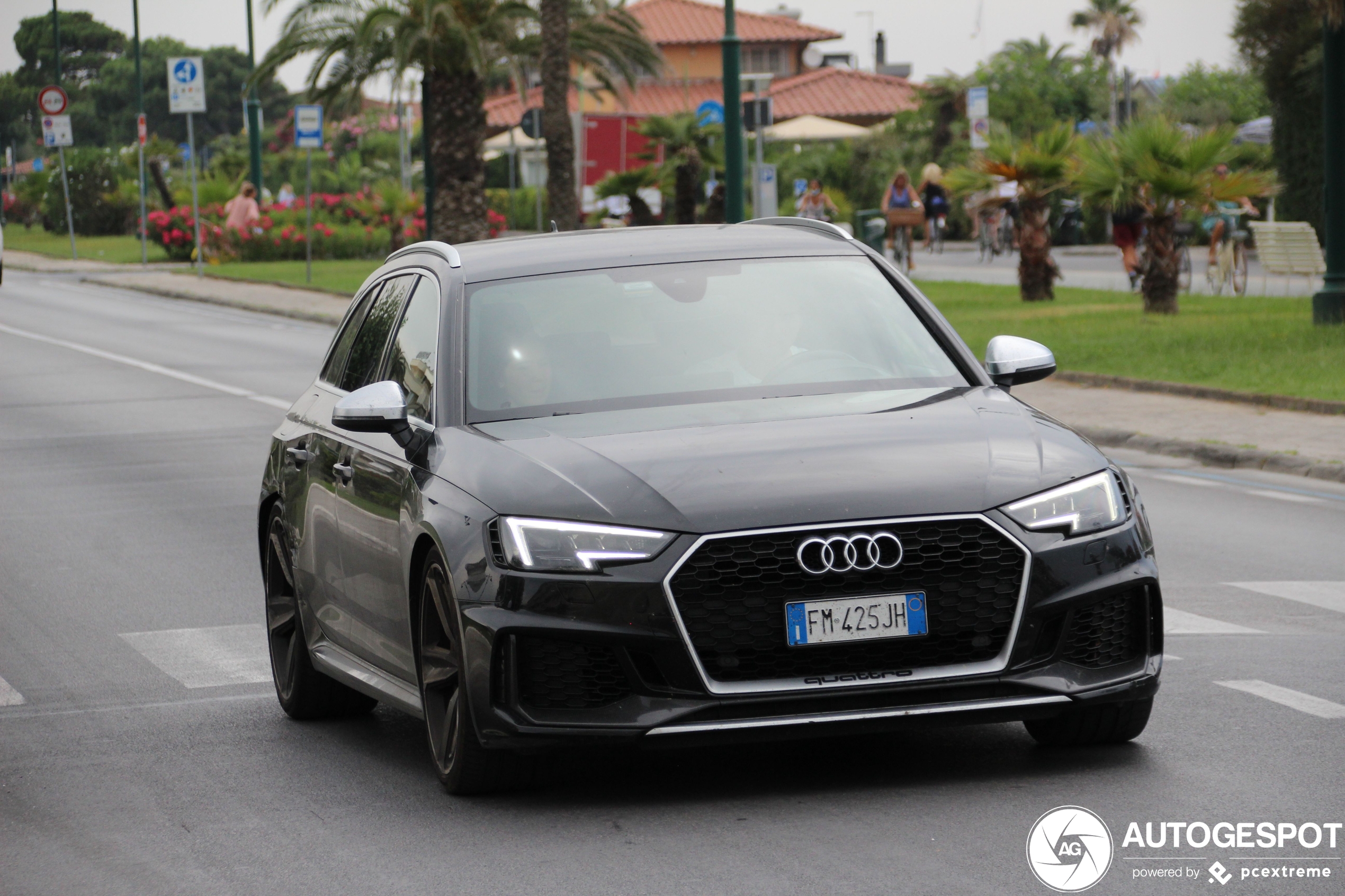 Audi RS4 Avant B9