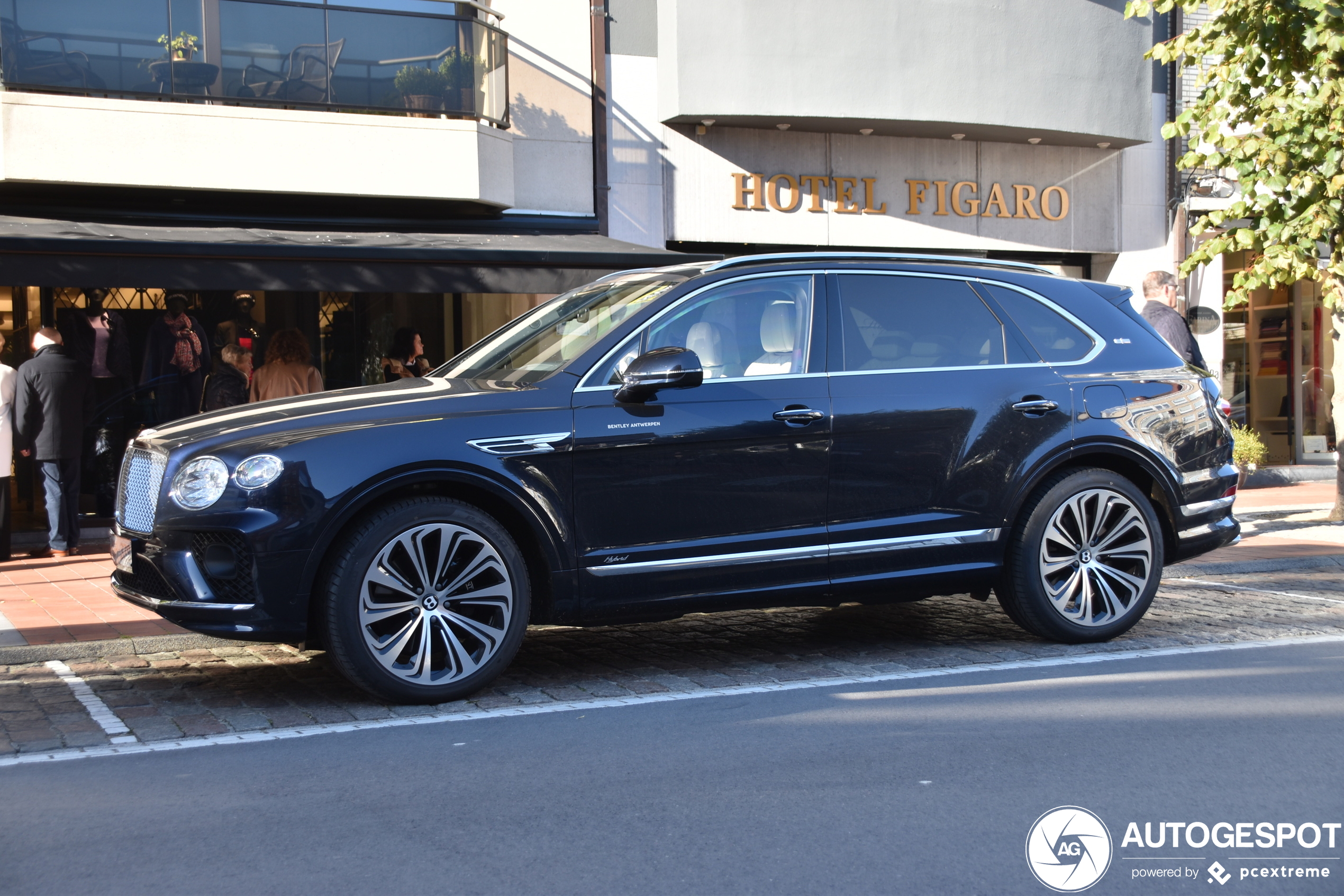 Bentley Bentayga Hybrid 2021 First Edition