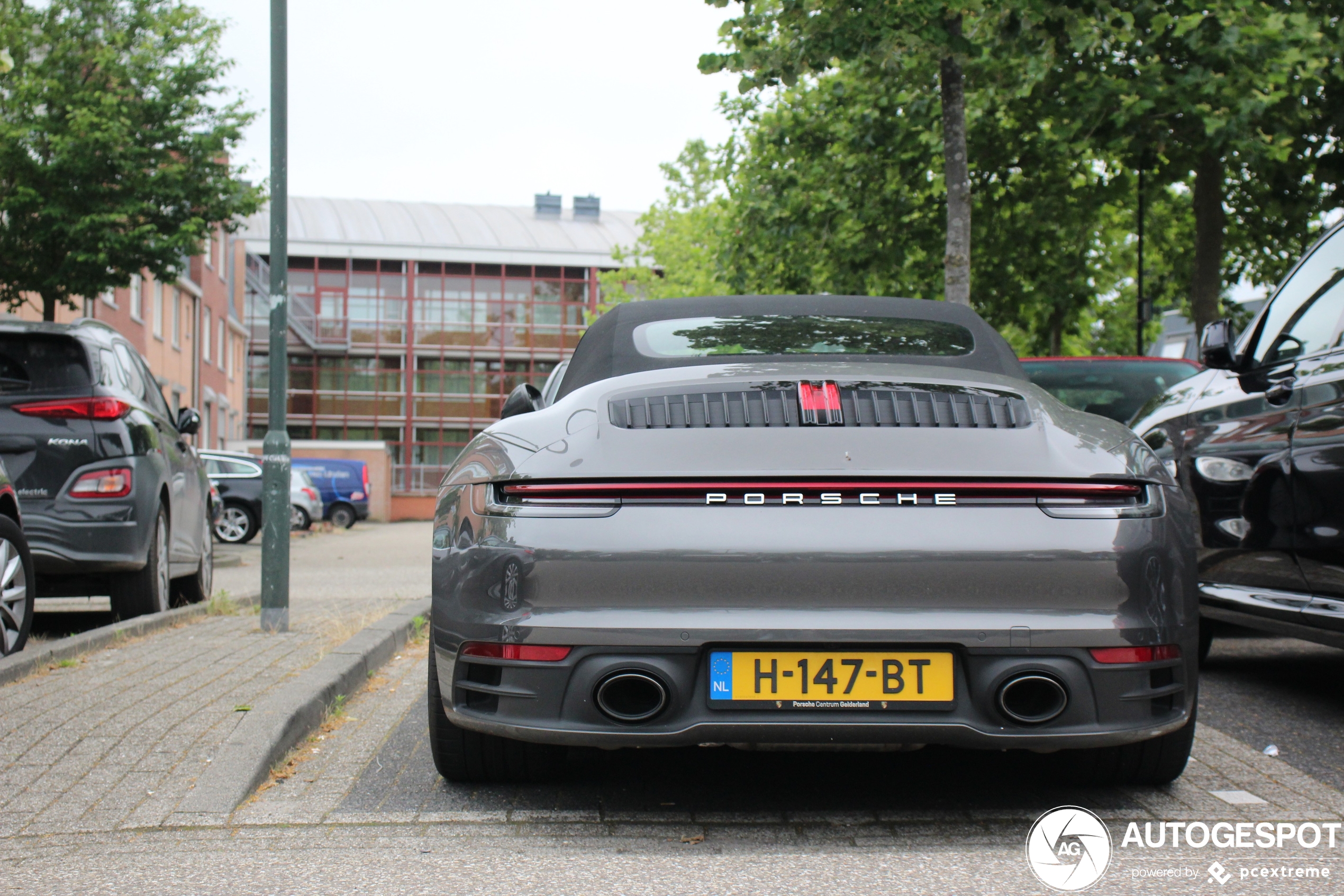 Porsche 992 Carrera 4S Cabriolet