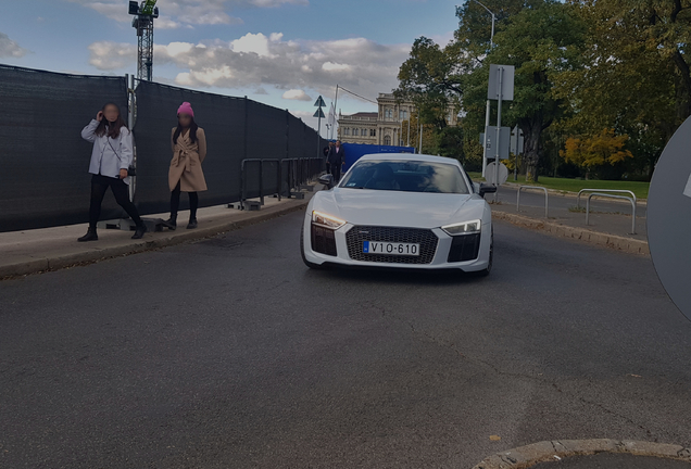 Audi R8 V10 Plus 2015