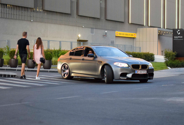 BMW M5 F10 2011