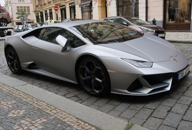 Lamborghini Huracán LP640-4 EVO