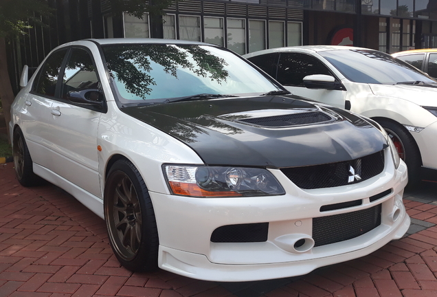 Mitsubishi Lancer Evolution IX MR