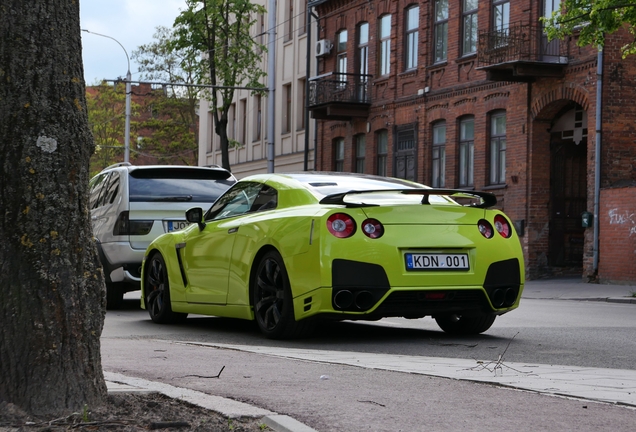 Nissan GT-R 2011