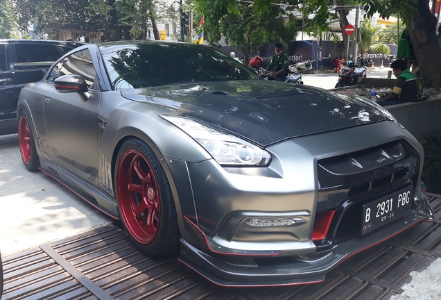 Nissan GT-R Varis Kamikaze-R