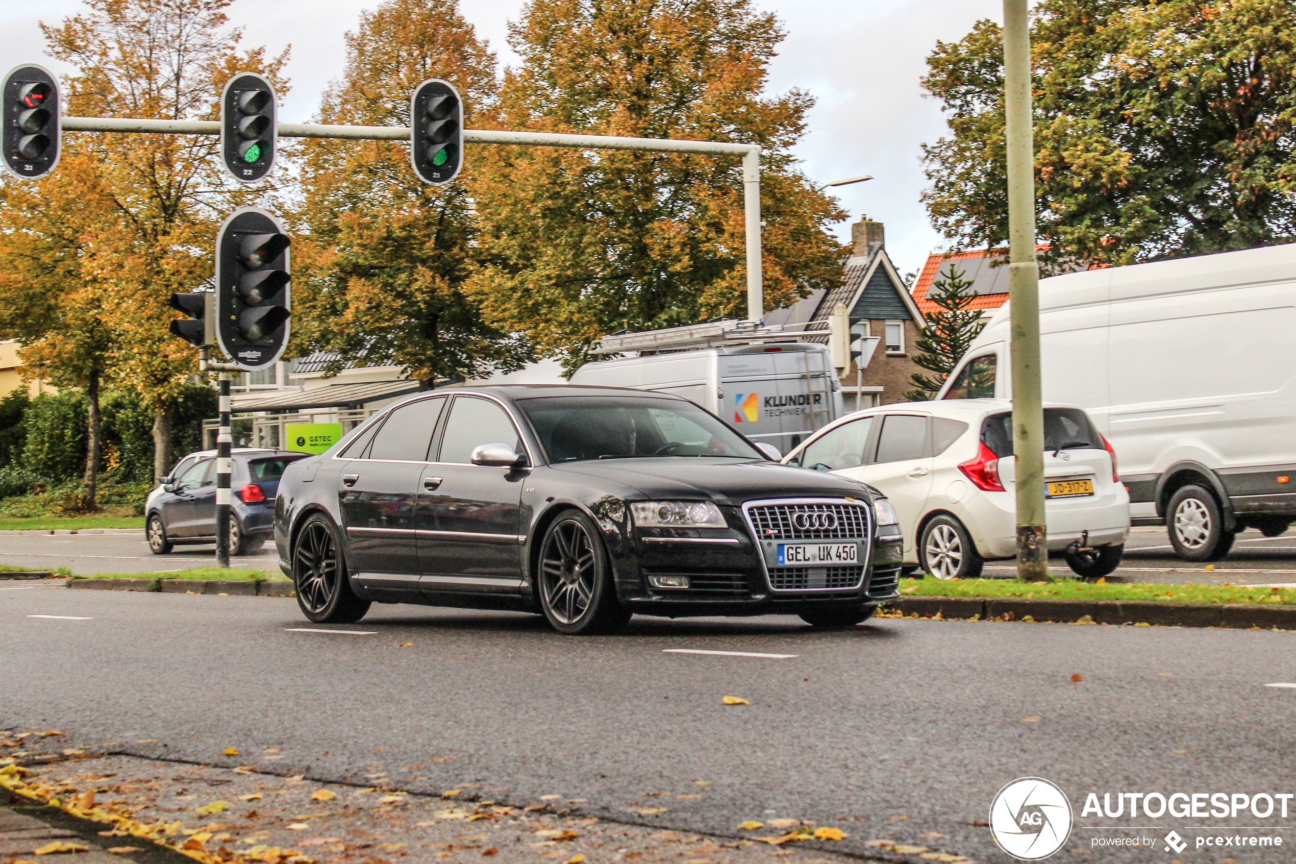 Audi S8 D3