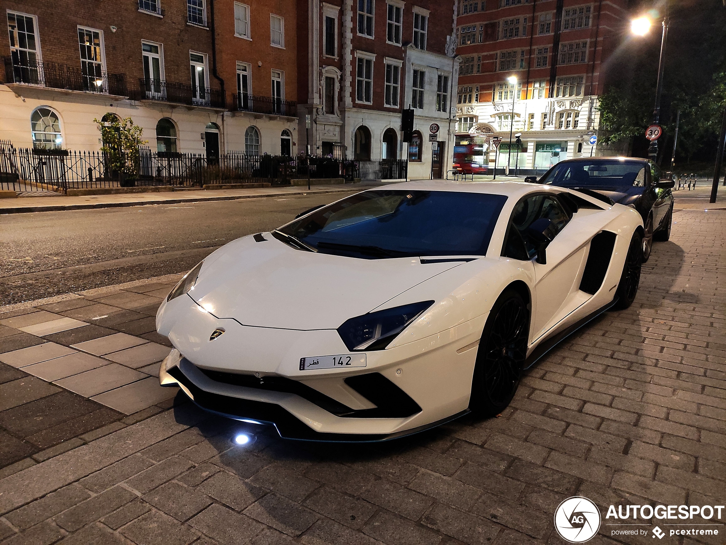 Lamborghini Aventador S LP740-4