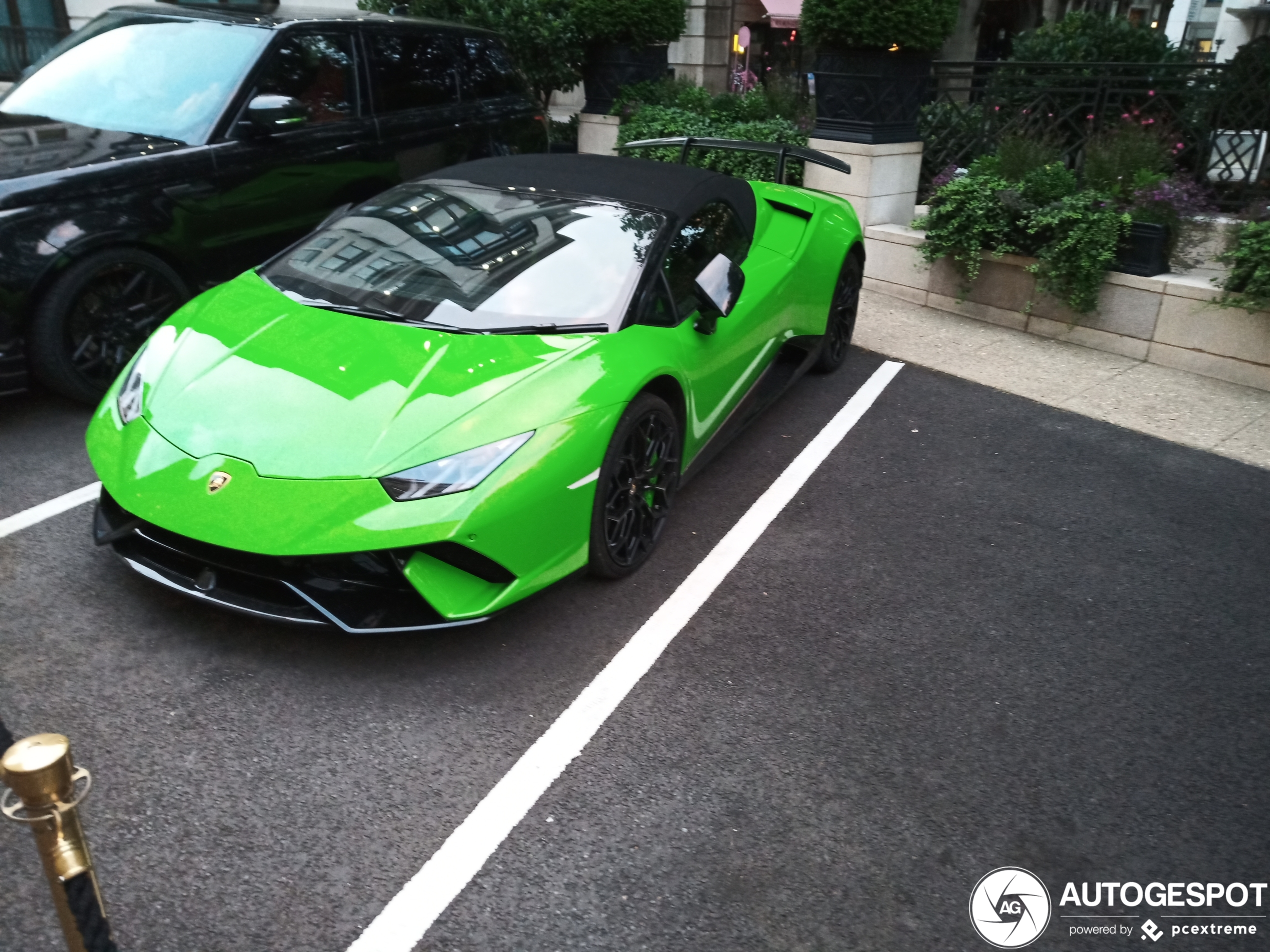 Lamborghini Huracán LP640-4 Performante Spyder