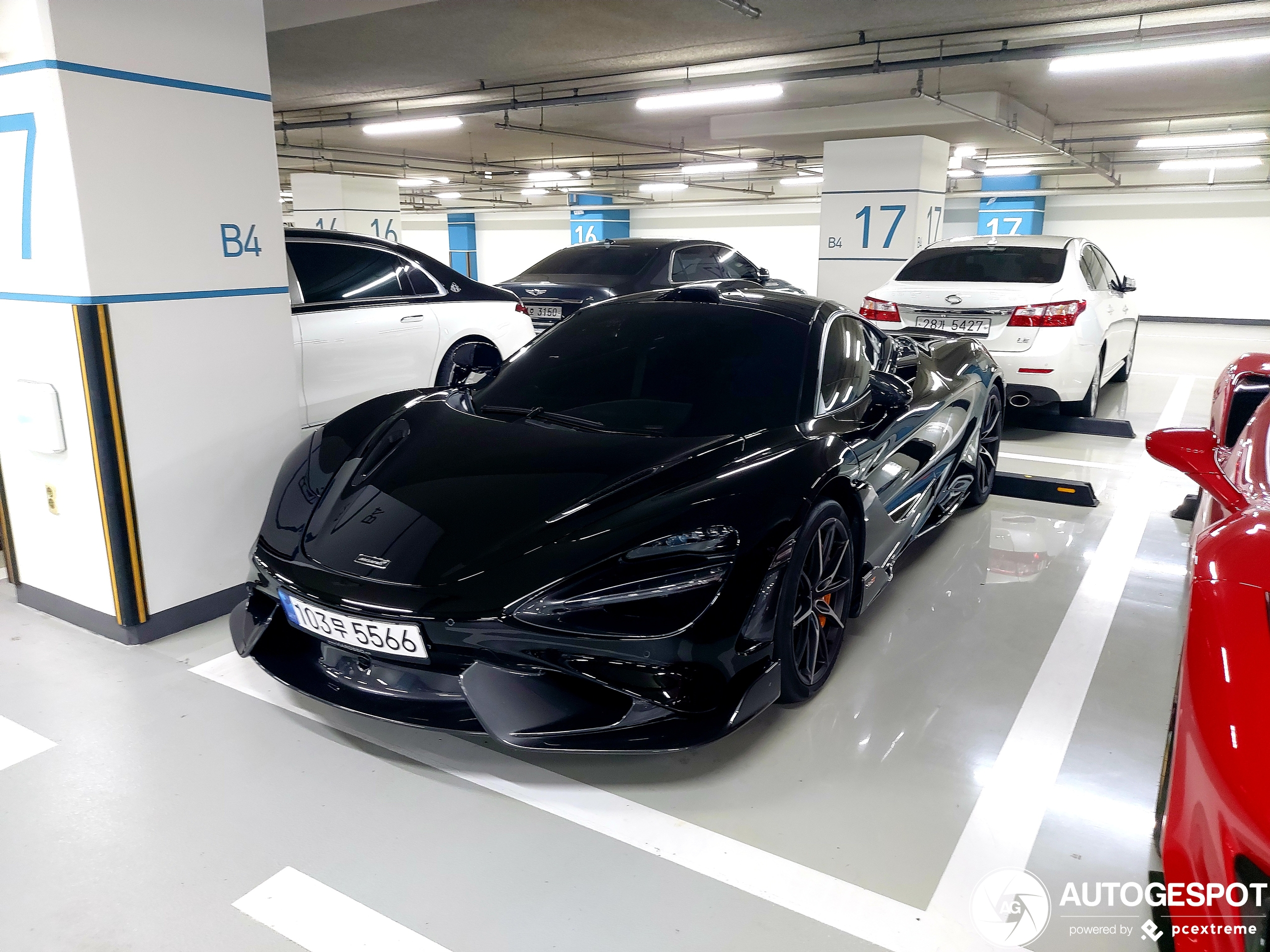 McLaren 765LT