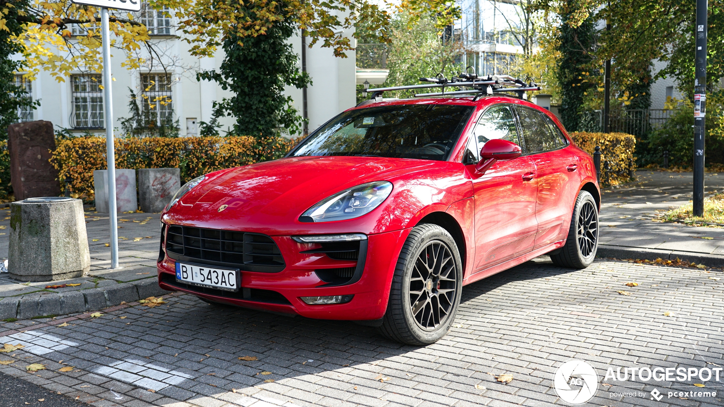 Porsche 95B Macan GTS