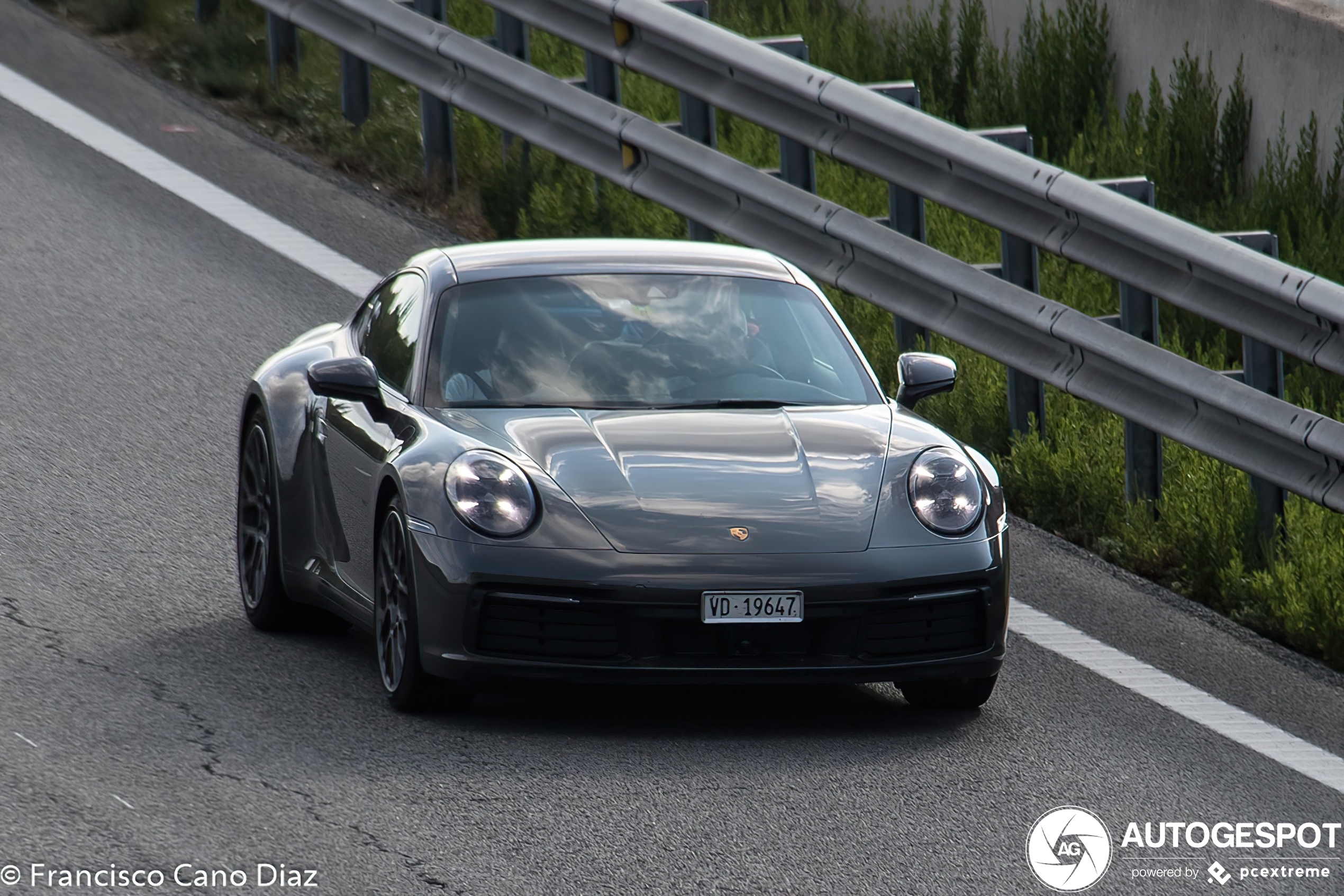 Porsche 992 Carrera 4S