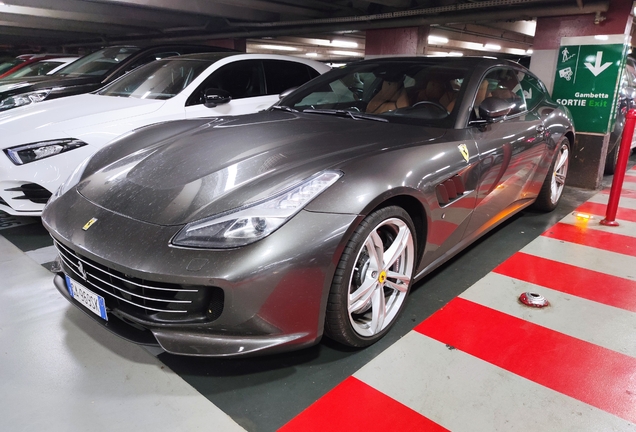 Ferrari GTC4Lusso