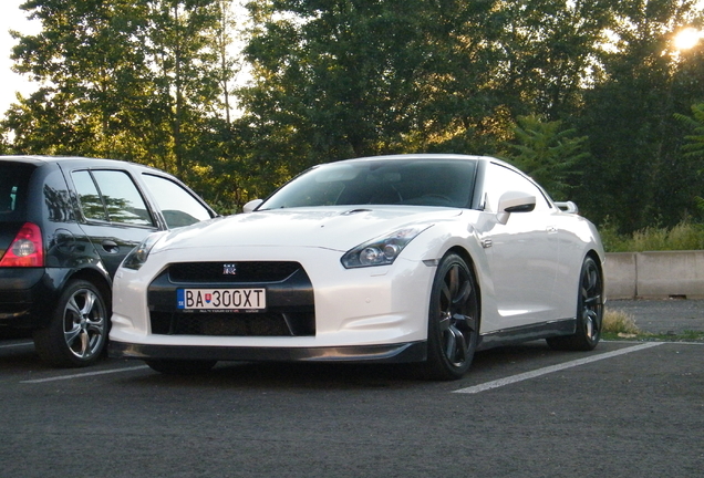 Nissan GT-R