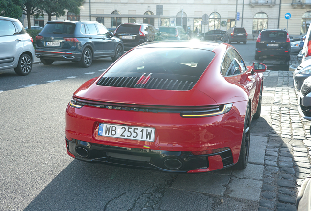 Porsche 992 Carrera 4S