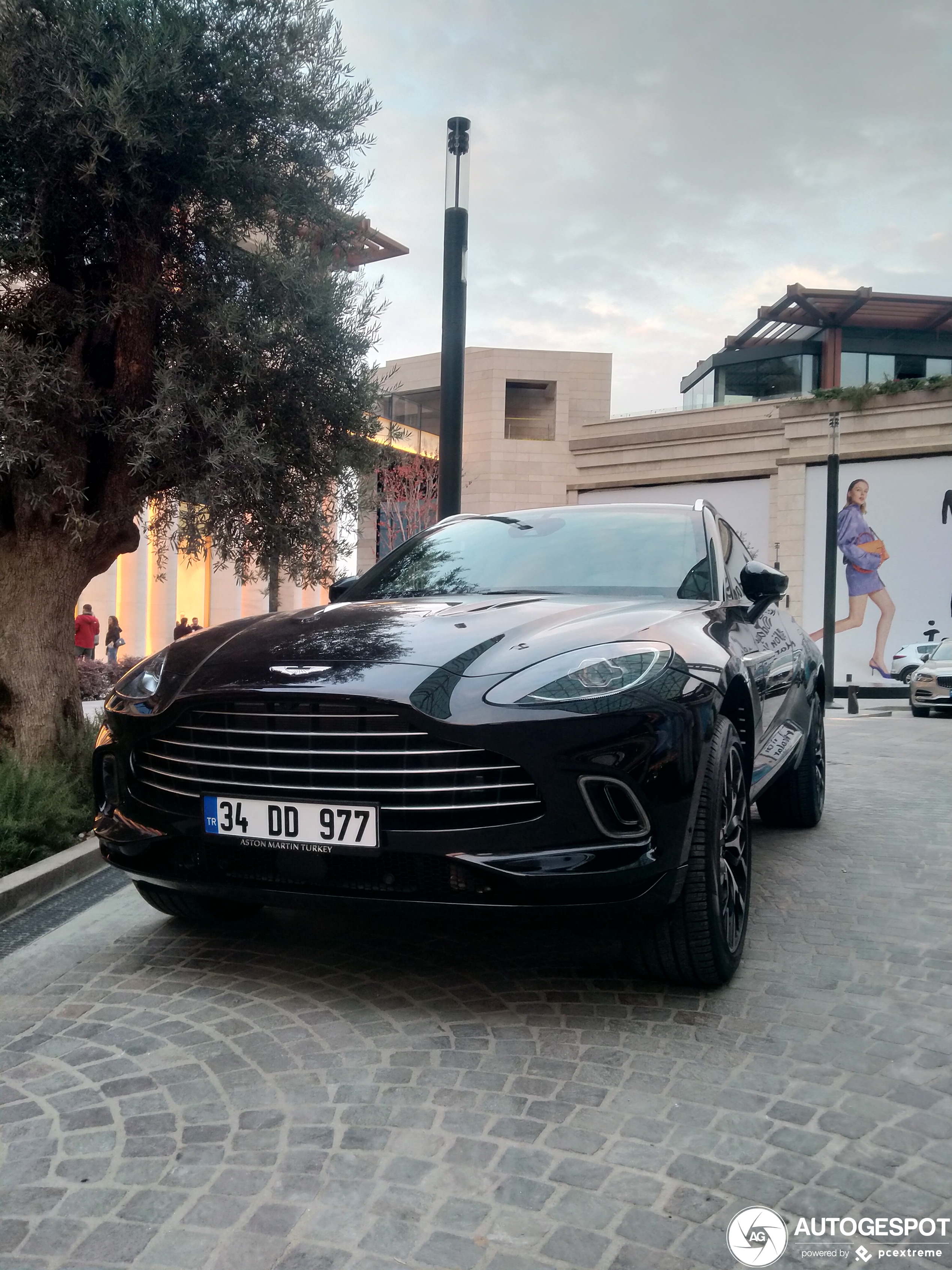 Aston Martin DBX