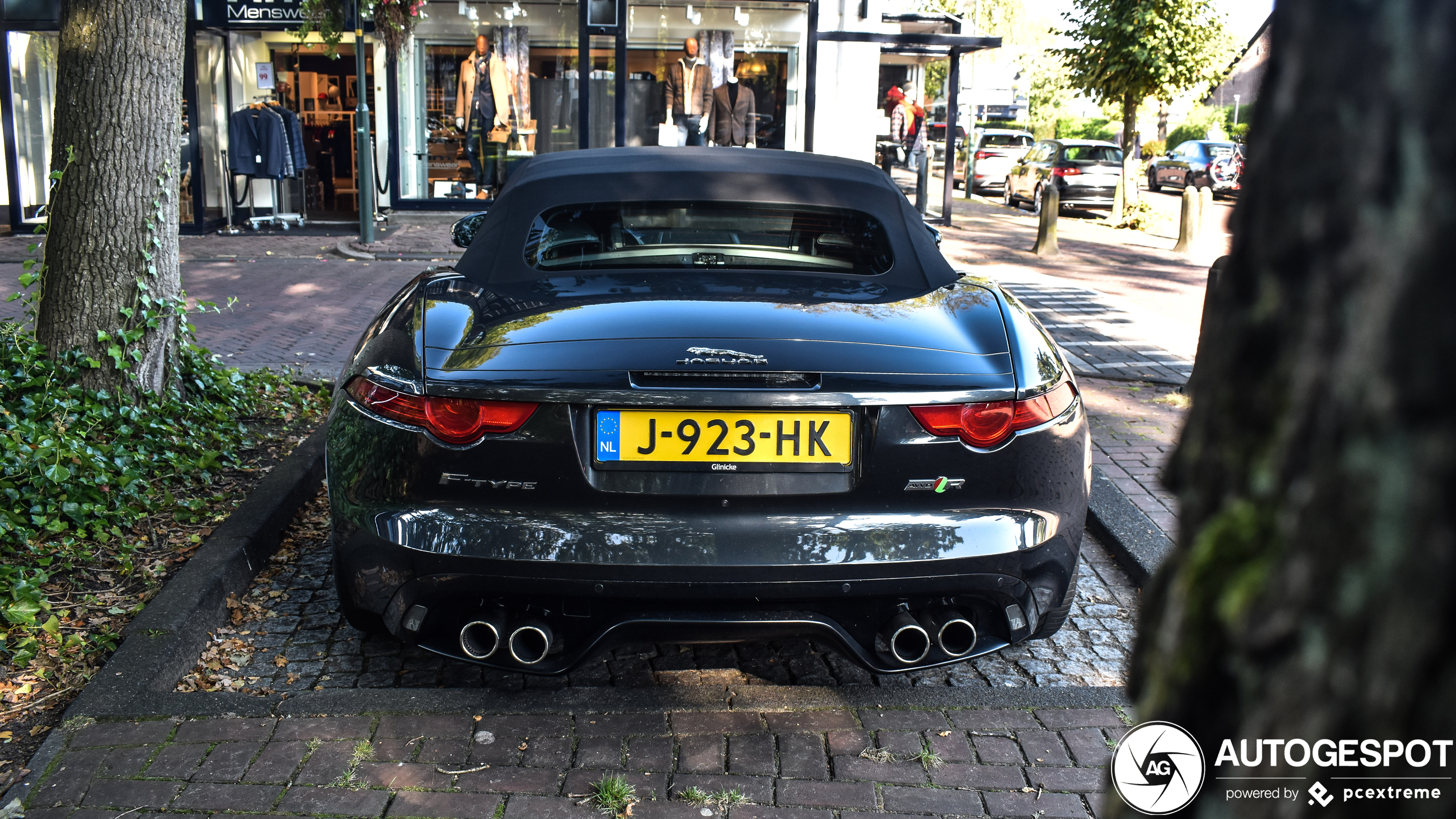 Jaguar F-TYPE R AWD Convertible