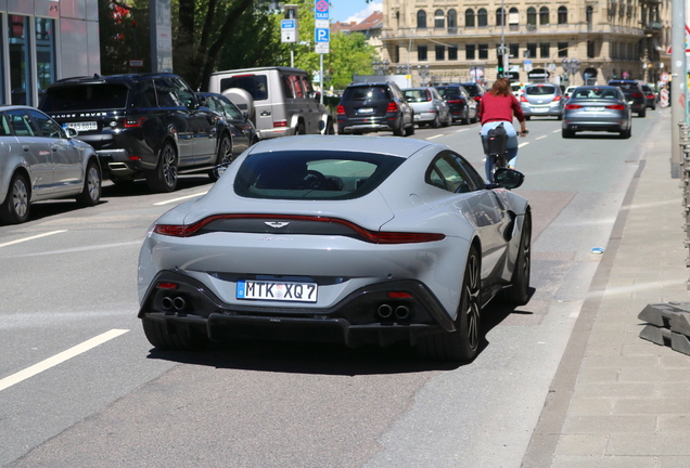 Aston Martin V8 Vantage 2018