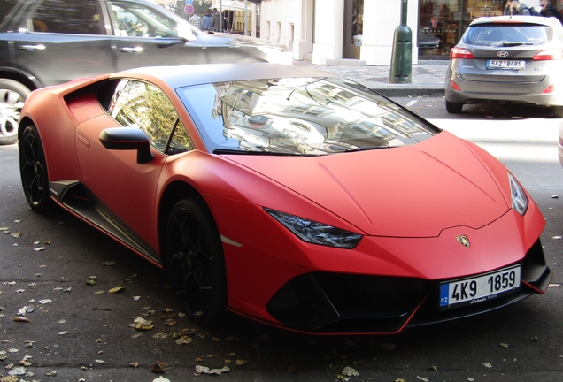 Lamborghini Huracán LP640-4 EVO