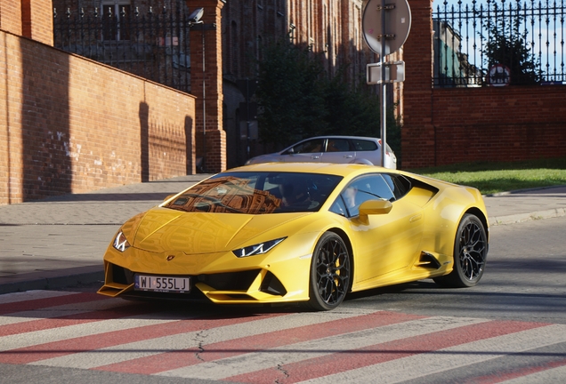 Lamborghini Huracán LP640-4 EVO