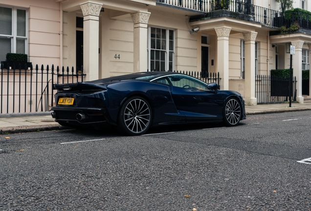 McLaren GT