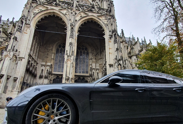 Porsche 971 Panamera Turbo S E-Hybrid