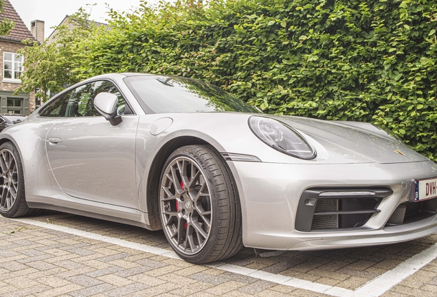 Porsche 992 Carrera 4S