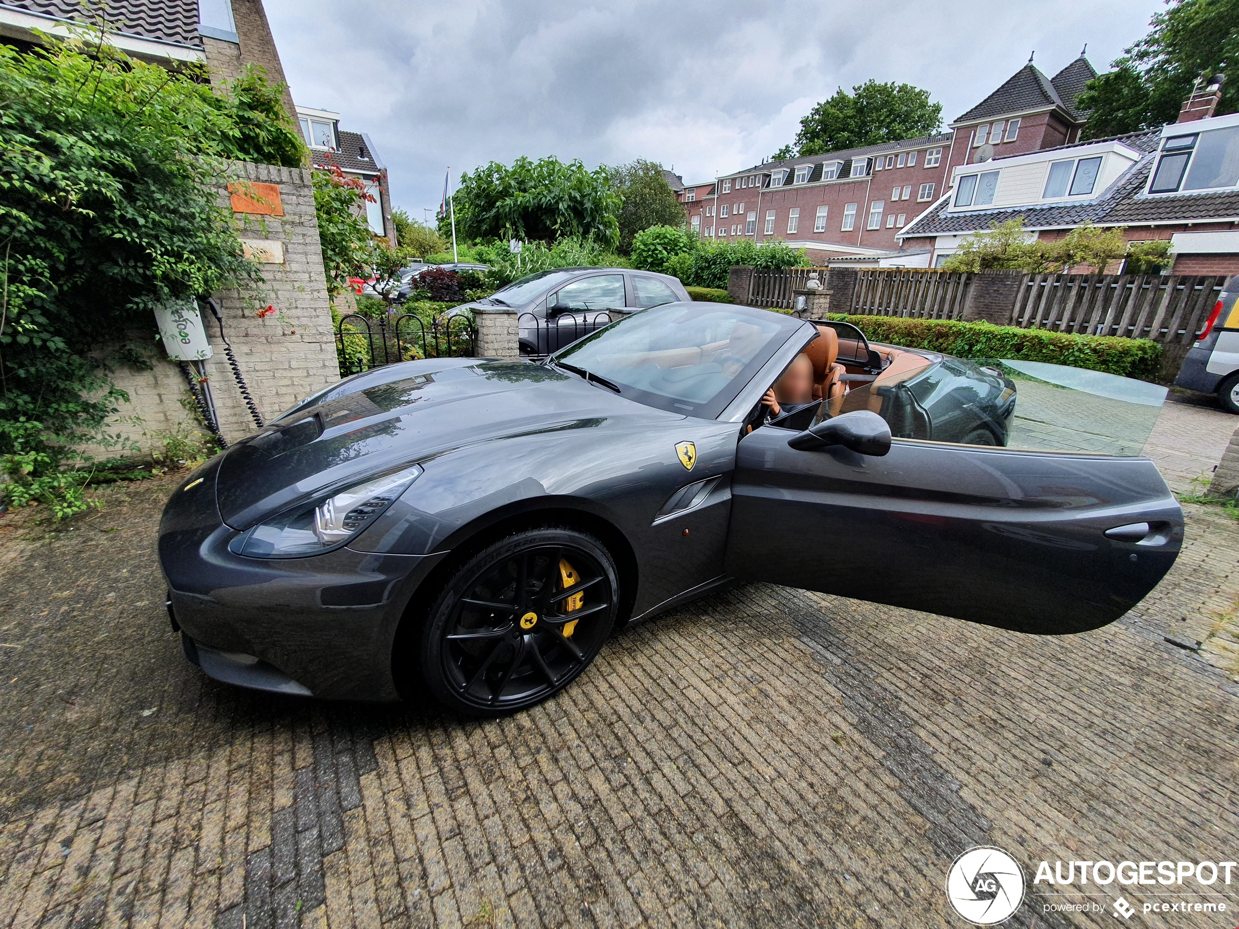 Ferrari California