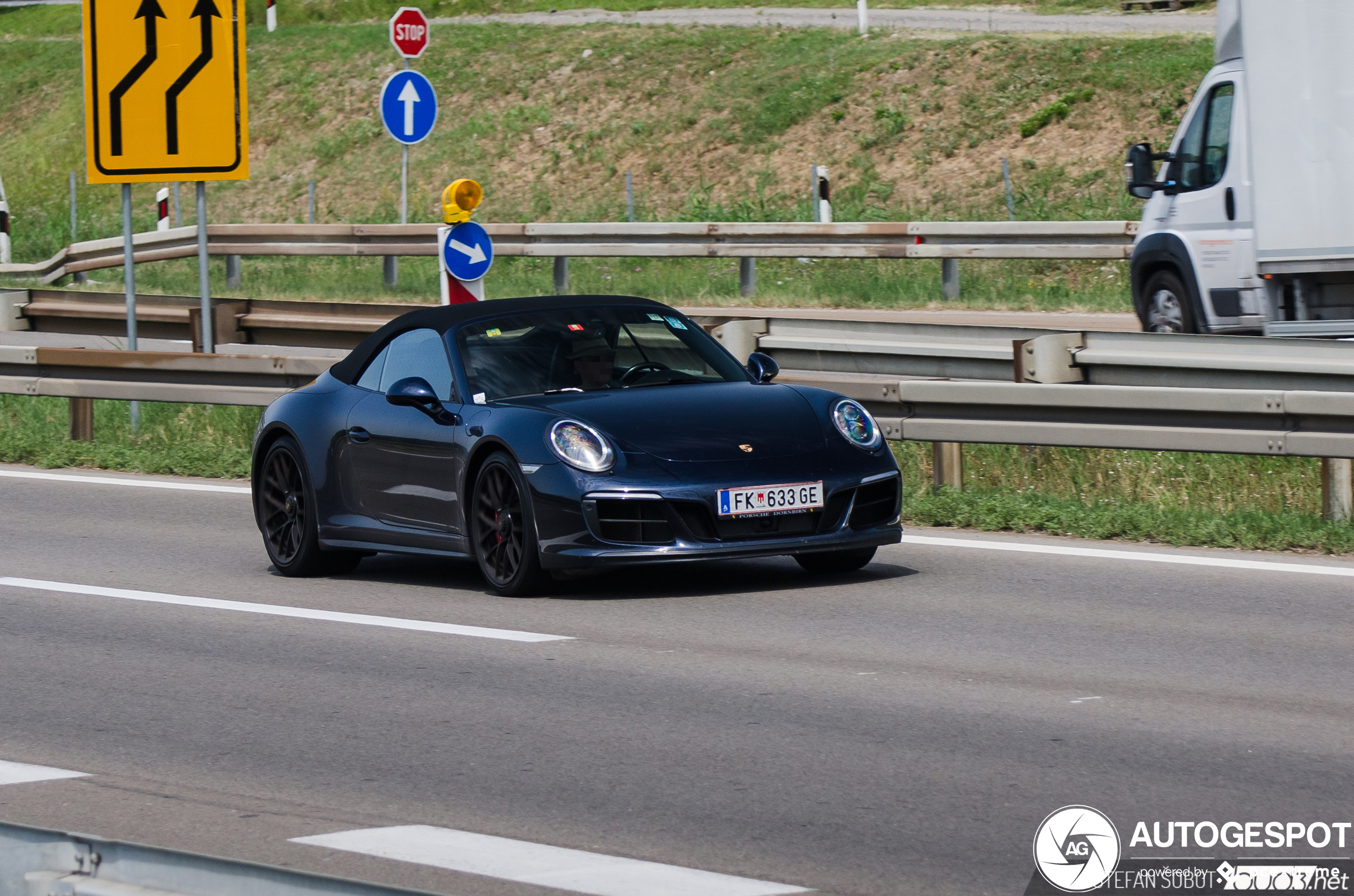 Porsche 991 Carrera 4 GTS Cabriolet MkII