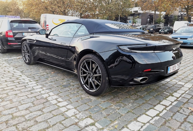 Aston Martin DB11 V8 Volante