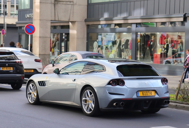 Ferrari GTC4Lusso T