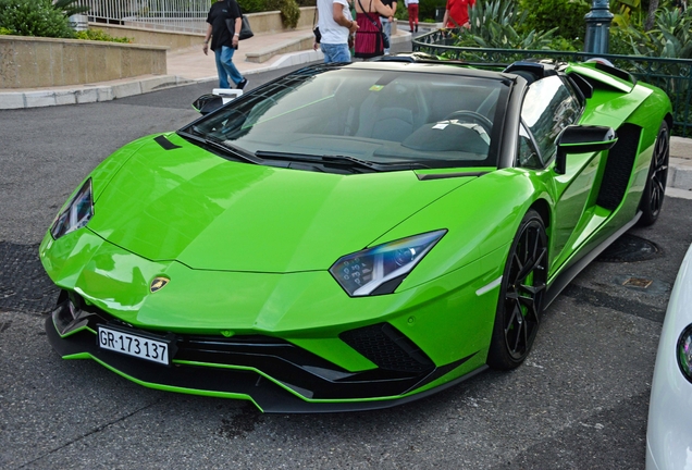 Lamborghini Aventador S LP740-4 Roadster