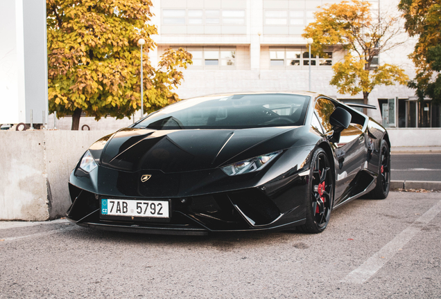 Lamborghini Huracán LP640-4 Performante